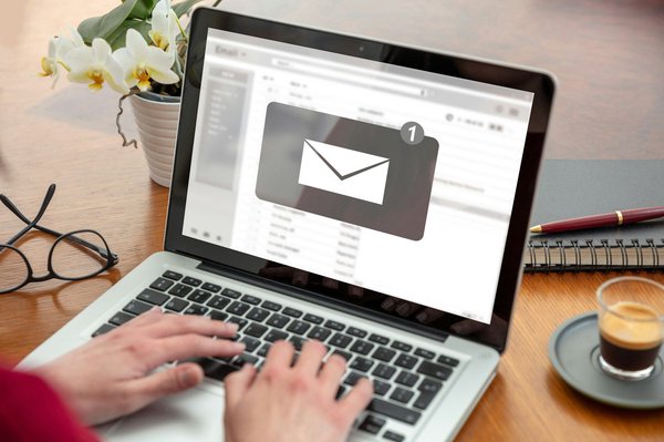 Réussir grâce au cold emailing : astuces incontournables